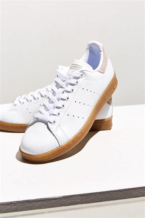 adidas stan smith sole slippery.